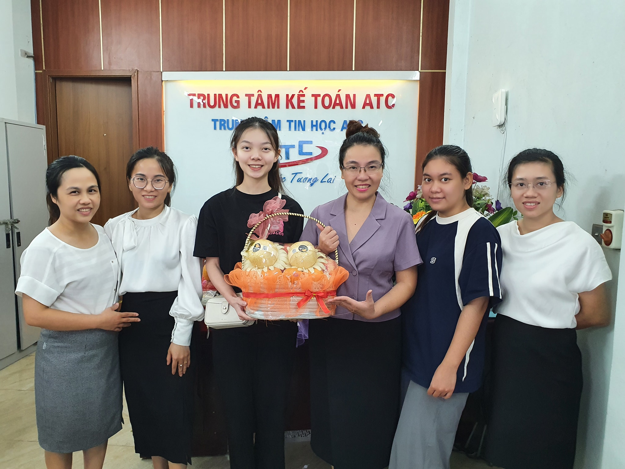 https://hocketoantaithanhhoa.vn/lop-hoc-tin-hoc-van-phong-o-thanh-hoa/