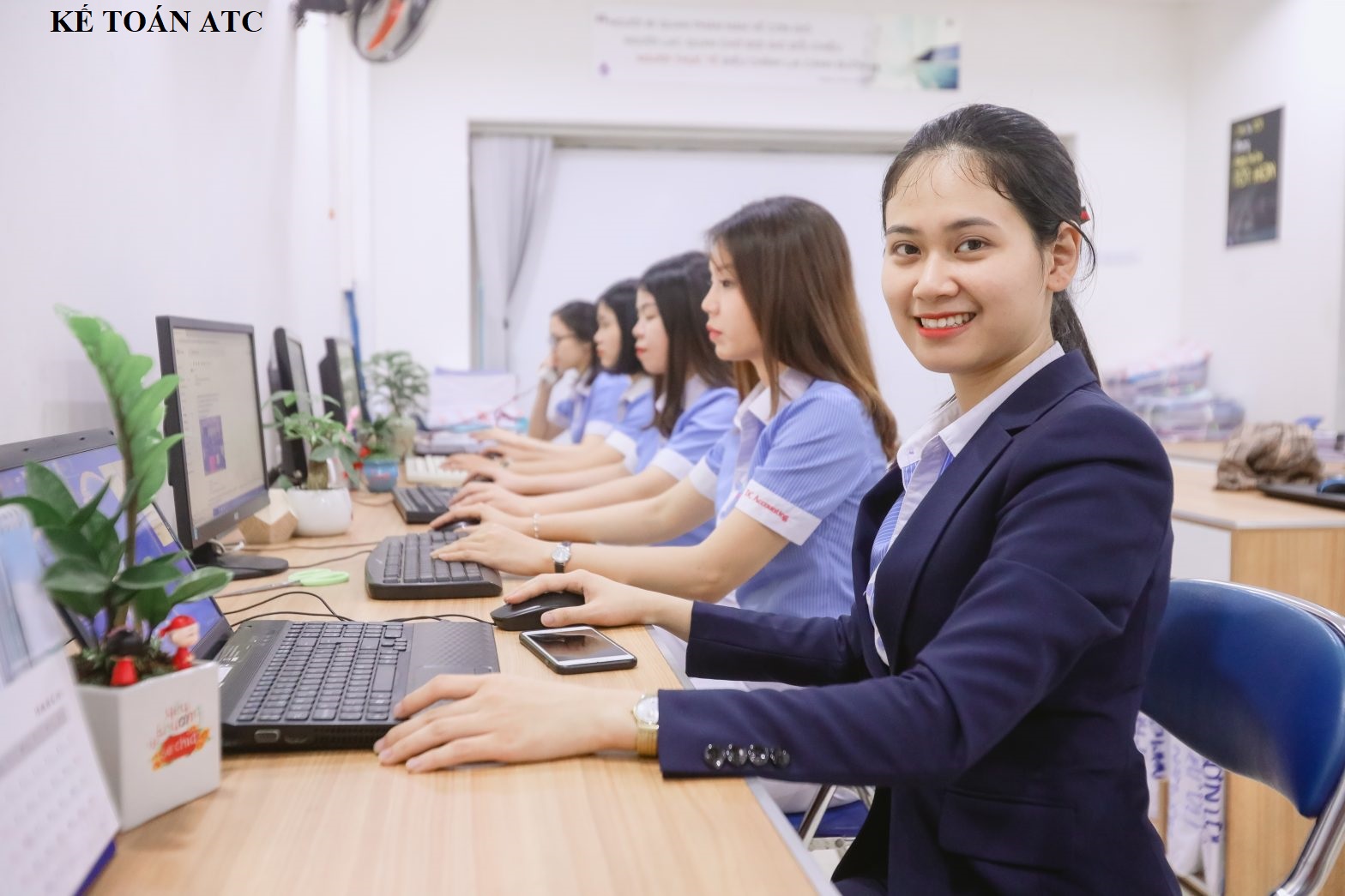 Quy trình làm sổ sách kế toán doanh nghiệp thương mại trên Excel